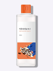 Барьерный тонер с чёрной соей и пантенолом Round Lab Soybean Panthenol Toner 250 мл