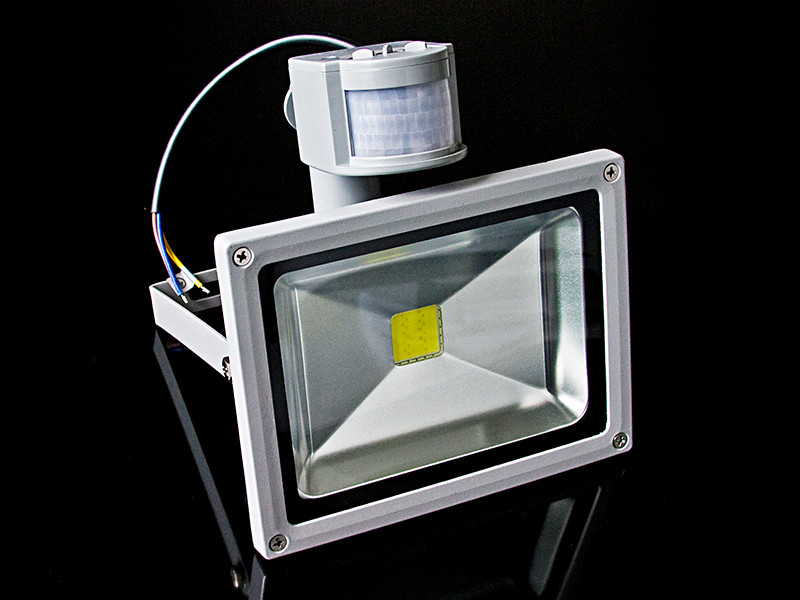 Прожектор светодиодный 50W 220V с датчиком движения
