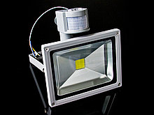 Прожектор светодиодный 50W 220V с датчиком движения