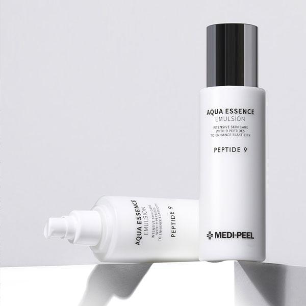 Восстанавливающая эмульсия для лица MEDIPEEL Peptide 9 Aqua Essence Emulsion, 250 мл