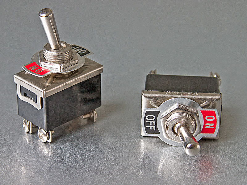 Тумблер KN3(C)-201(A) 220V 10A ON-OFF