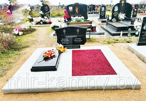НЕДОРОГОЙ ВАРИАНТ ГРАНИТНОГО ПАМЯТНИКА НА ДВОЙНОЕ ЗАХОРОНЕНИЕ