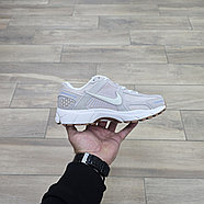 Кроссовки Wmns Nike Air Zoom Vomero 5 Beige, фото 2
