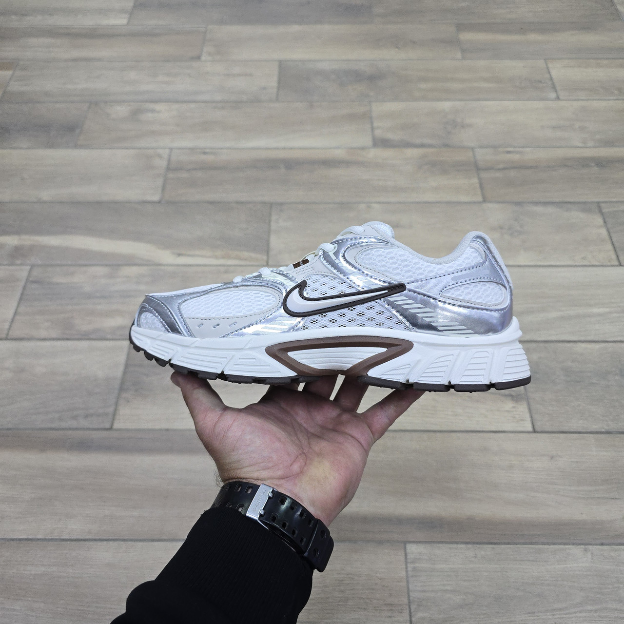 Кроссовки Nike V5 RNR Parachute Beige Metallic Pewter