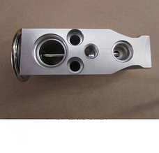 Клапан расширительный испарителя кондиционера Geely Emgrand X7 FL2