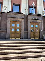 Реставрация входных деревянных дверей