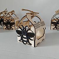 Коробка деревянная для баночки меда (размер 11*11*13 см)