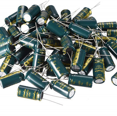 Электролитические низкоимпедансные конденсаторы для материнских плат 105*С