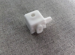 Кронштейн потолочный для белого однорядного алюминиевого карниза