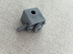 Кронштейн потолочный для серого однорядного алюминиевого карниза