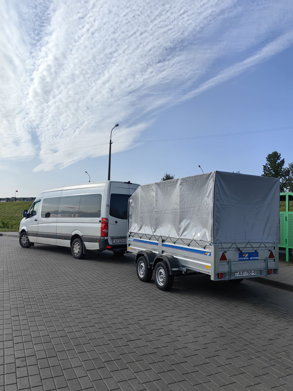 Аренда/прокат двухосного прицепа КРЕМЕНЬ "БИЗНЕС"(3,5х1,6м, борт 500мм) для легковых автомобилей категория "B"