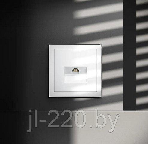 Розетка компьютерная встраиваемая VOLTUM S70 RJ45 кат.6, белая, глянцевая
