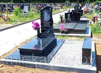 ОДИНОЧНЫЙ ГРАНИТНЫЙ КОМПЛЕКС