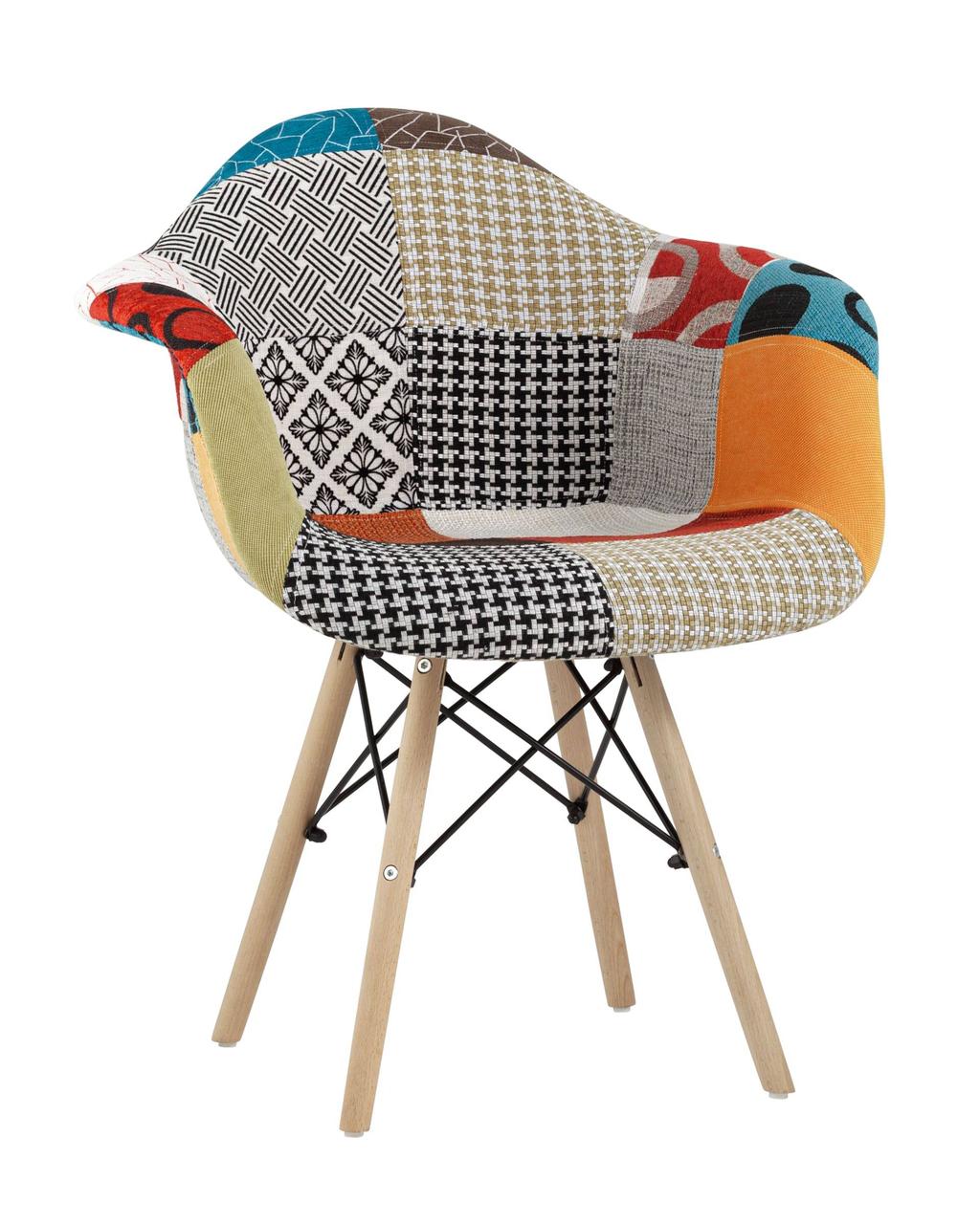 Кресло Stool Group Eames DSW обивка тканевая в стиле пэчворк, ножки из массива бука
