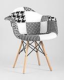 Кресло Stool Group Eames в стиле пэчворк черно-белое, ножки массив бука, фото 2
