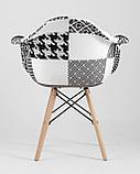 Кресло Stool Group Eames в стиле пэчворк черно-белое, ножки массив бука, фото 5