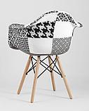 Кресло Stool Group Eames в стиле пэчворк черно-белое, ножки массив бука, фото 6