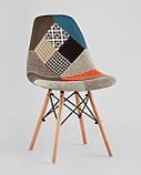 Стул Stool Group Eames DSW в тканевой обивке в стиле пэчворк, сиденье платиковое, ножки деревянные, фото 2
