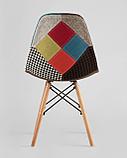 Стул Stool Group Eames DSW в тканевой обивке в стиле пэчворк, сиденье платиковое, ножки деревянные, фото 9