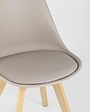 Стул Stool Group Frankfurt бежевый, сиденье из сочетания пластика и экокожи, ножки деревянные, фото 10