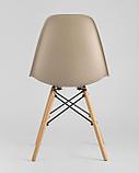 Комплект из четырех стульев Stool Group DSW бежево-серый пластик каркас из металла ножки натуральный массив, фото 7