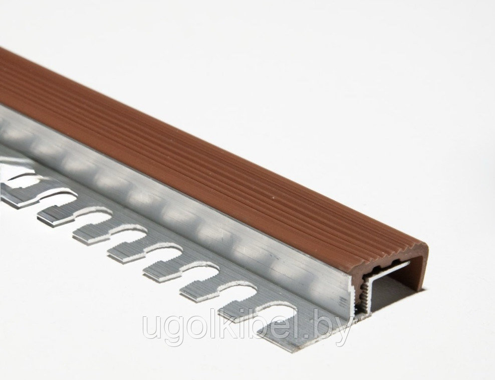 Профиль под плитку с КОРИЧНЕВОЙ резиновой вставкой ступень Р, 250 см.