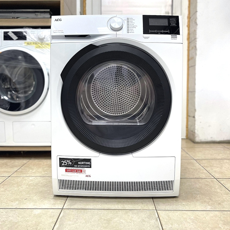 Новая сушильная машина с  ТЕПЛОВЫМ НАСОСОМ   AEG   TR738L4B   8 КГ  ГАРАНТИЯ 1 ГОД