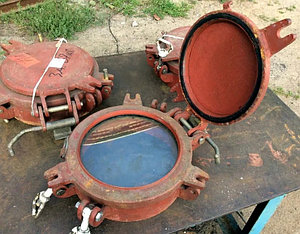 Ч.261-01.118 Иллюминатор круглый створчатый со штормовой крышкой ДУ-300