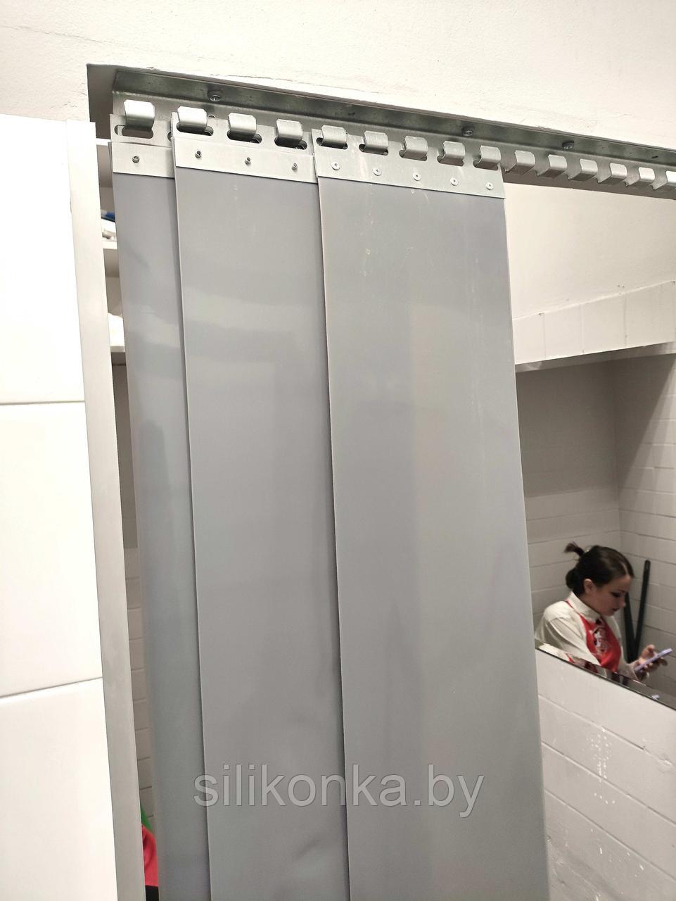 Пластиковые дверные шторы из прозрачных (непрозрачных) полос.