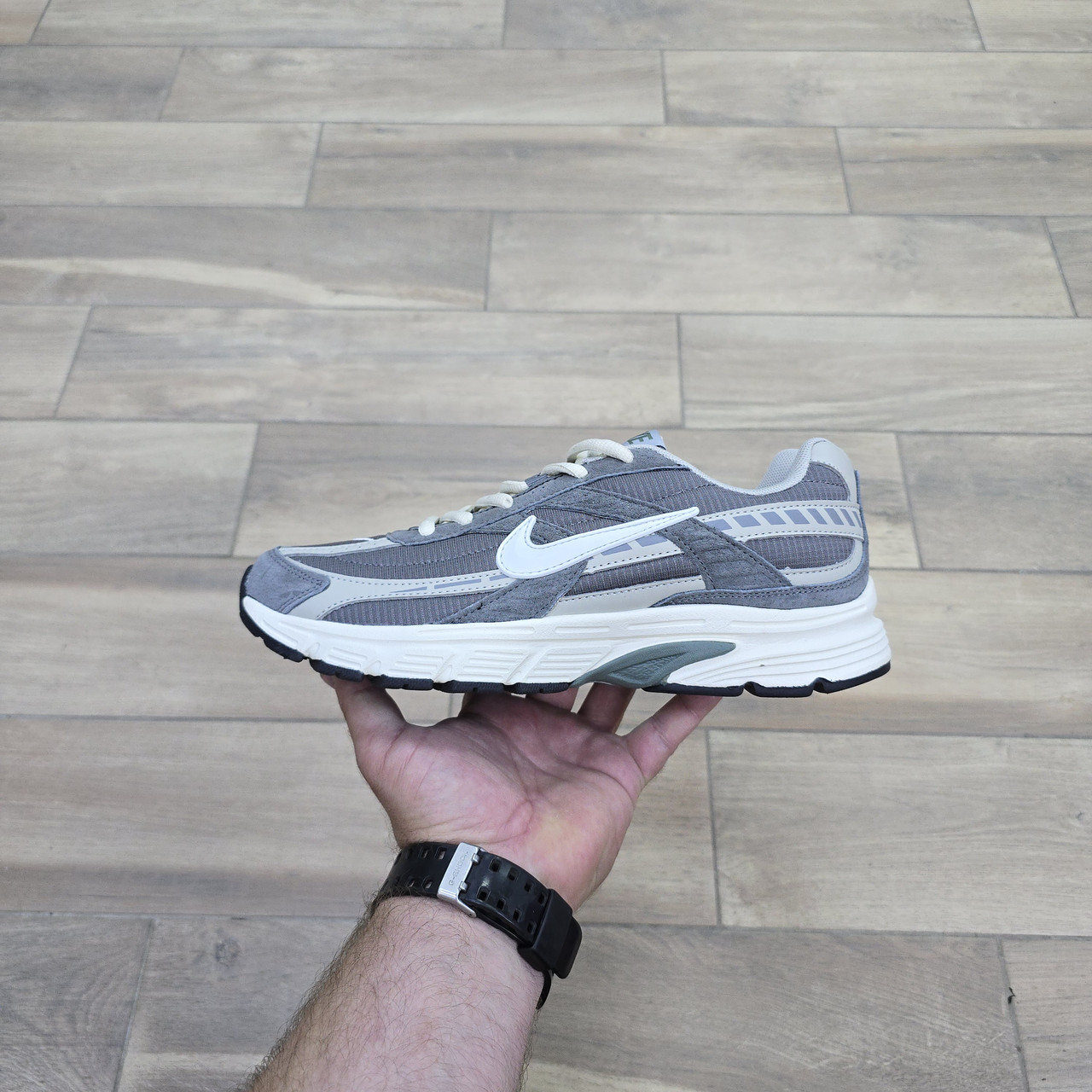 Кроссовки Nike Initiator Grey Beige