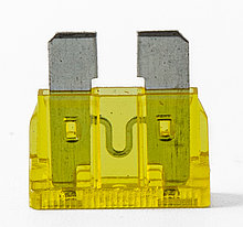 7322102 Предохранитель 20A/Зарядное устройство BT-BC 12