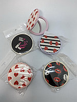 Зеркальце "Губы, сердца" 7х8см (с2)