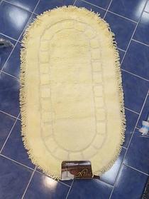 Коврик  овал 160*90  бледно-желтый