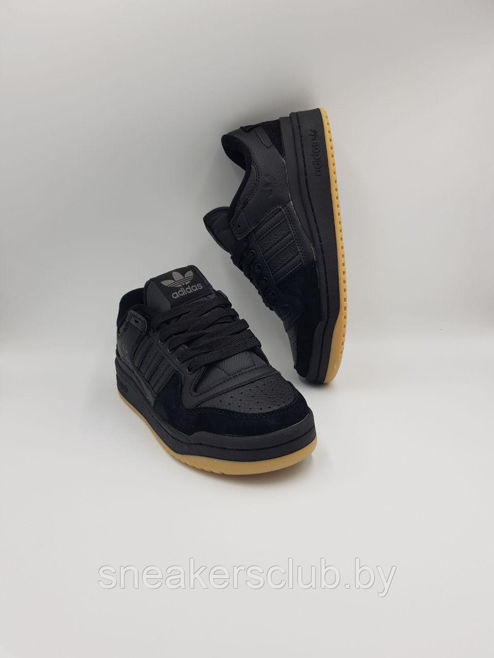 Кроссовки мужские Adidas Forum демисезонные / повседневные/черно-белые