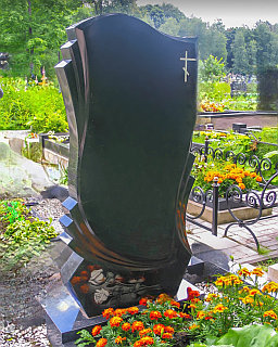 Гранитный памятник