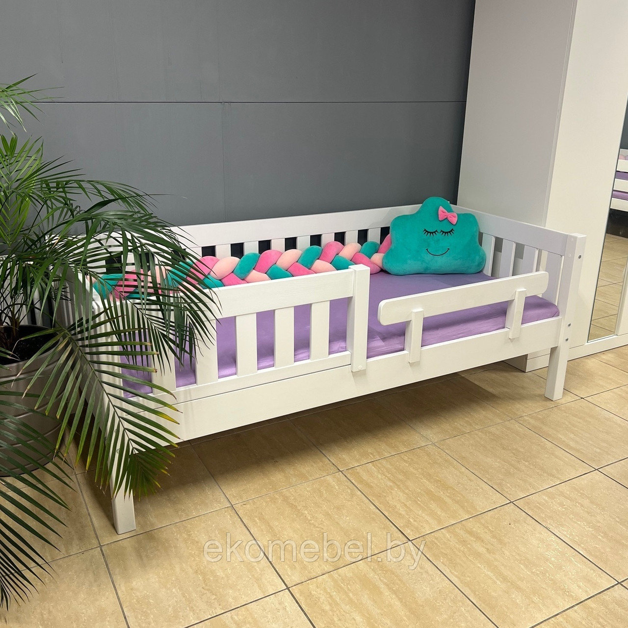 Кровать с бортиком "Генрих" (80х160, 80х180, 90х200) Массив сосны