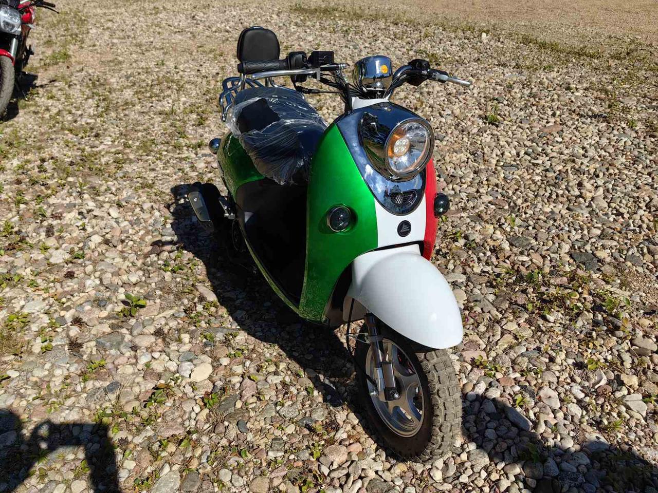 Скутер VENTO Retro Italia