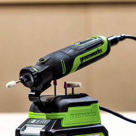 Гравер аккумуляторный Greenworks G24RT 24V (1АКБх2Ач и ЗУ)