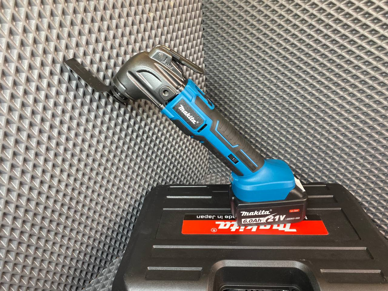 Реноватор Makita 2акб, зу, кейс.