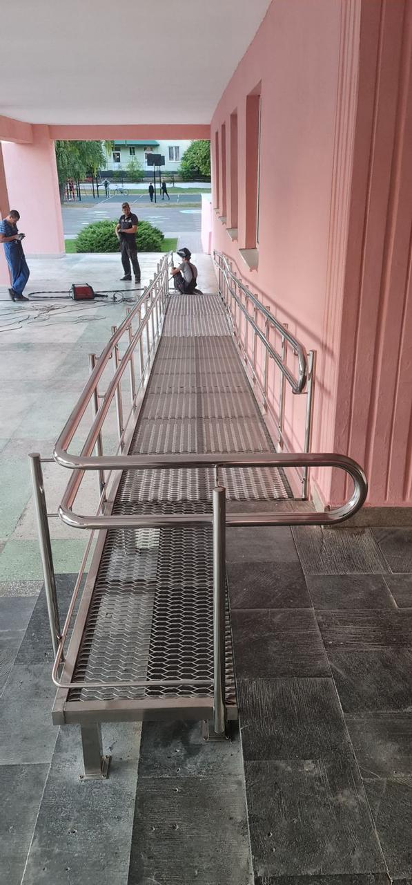 Пандус из нержавеющей стали