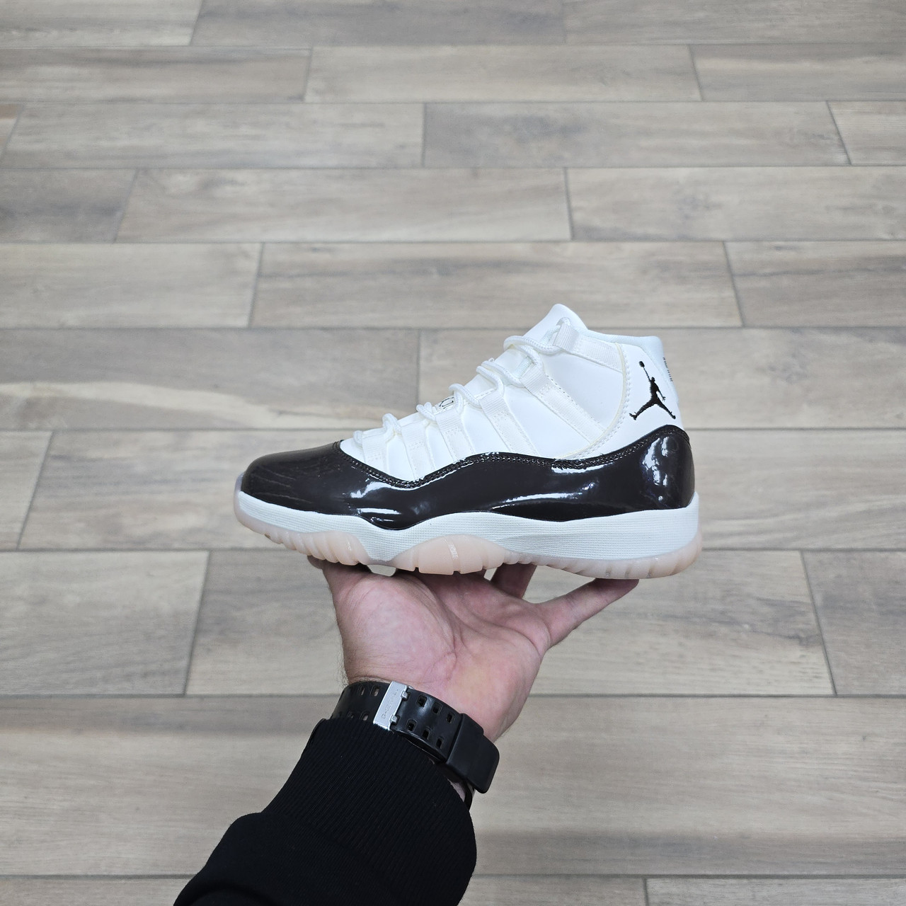 Кроссовки Air Jordan 11 Neapolitan