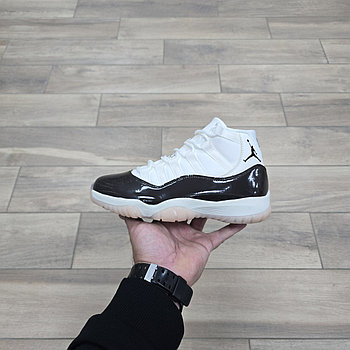 Кроссовки Air Jordan 11 Neapolitan