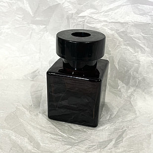 Флакон для диффузора квадратный коричневый, 50 мл Черная крышка шляпа