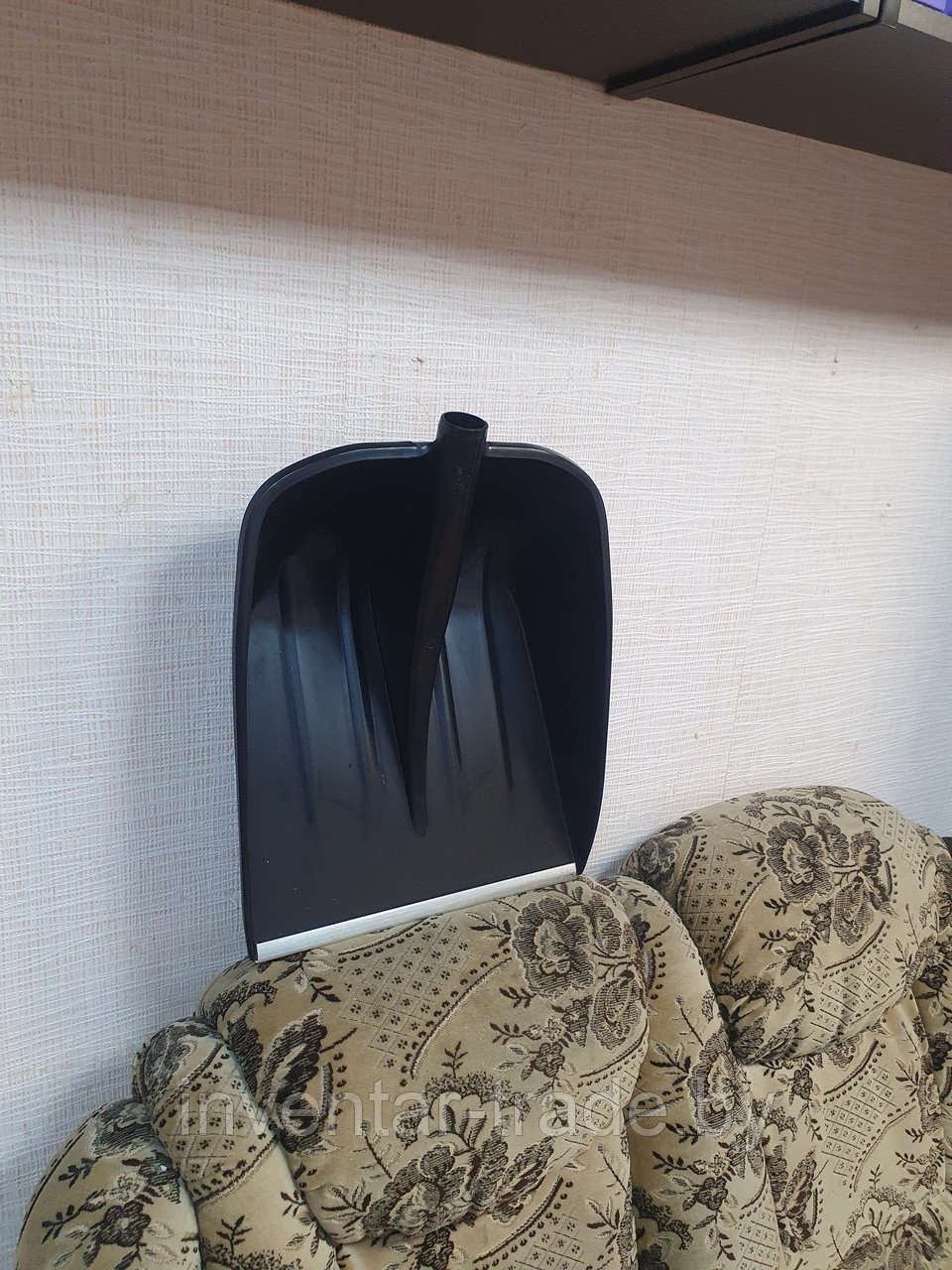 Лопата пластмассовая "Скандия "360х460 с алюминиевой планкой глубокая, особо прочная ,d-32мм ,РФ