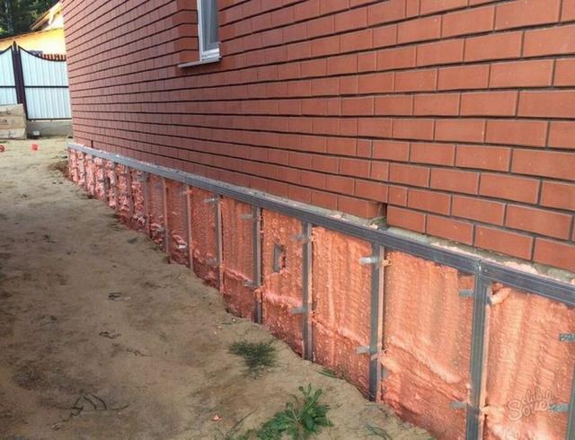 Утепление фундамента ППУ POLYNOR Утепление фундамента ППУ POLYNOR