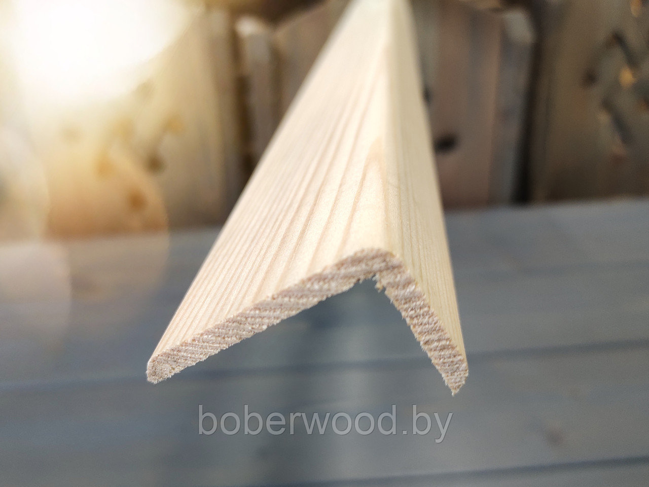 Уголок деревянный 30х50 мм
