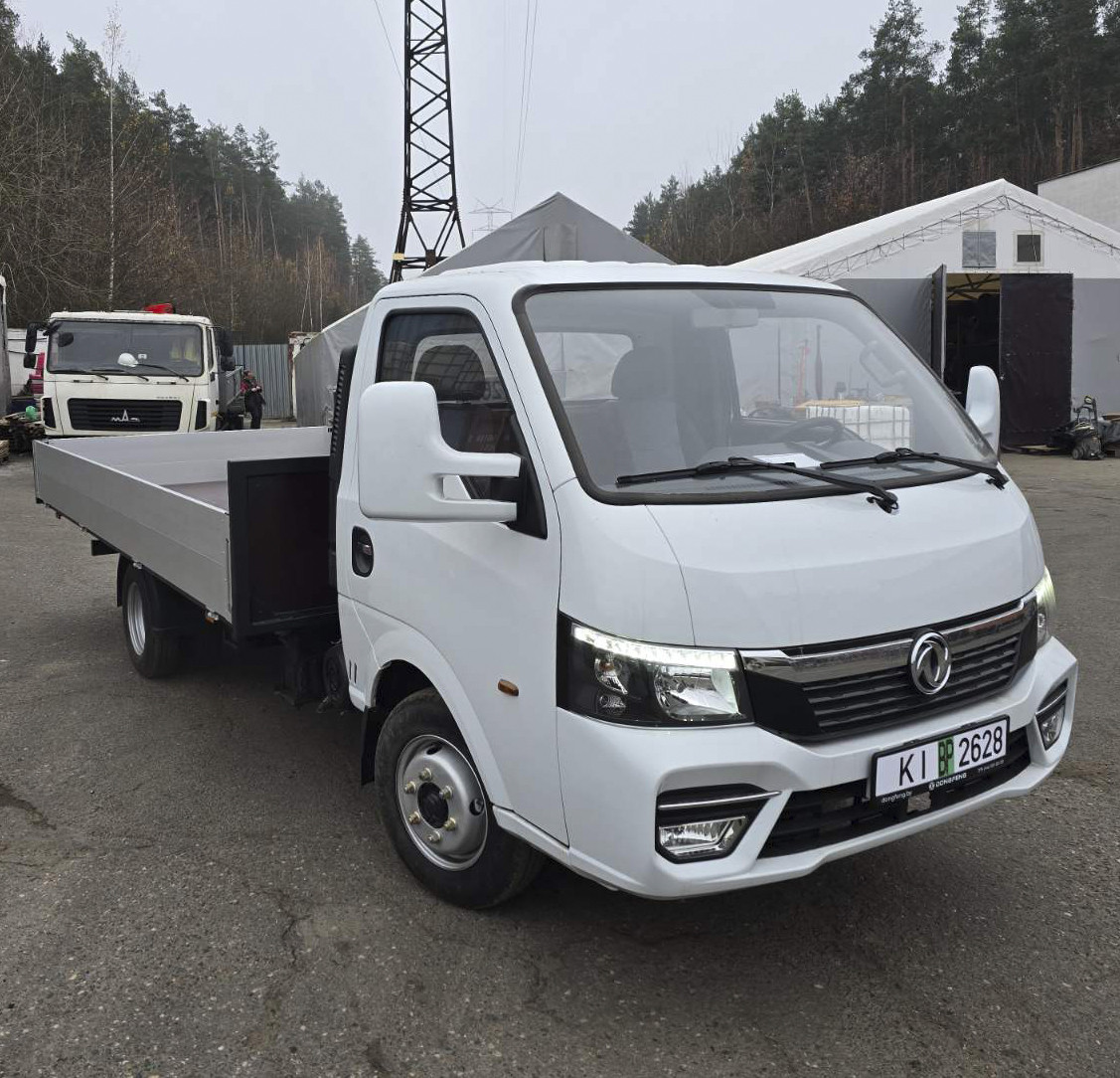 Бортовая тентованная платформа на шасси DONGFENG Q35
