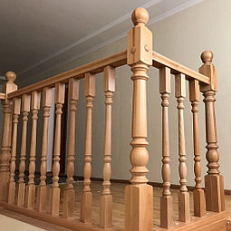 Поручни для лестницы деревянные — выбор, виды и особенности установки