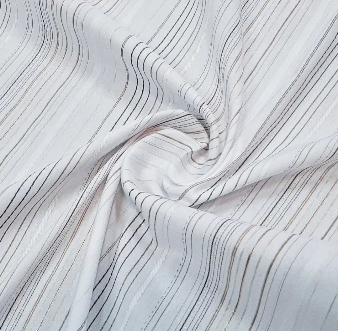 Ткань плательная (белая с золотистой полоской)