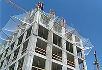 Безопасность на высоте: как выбрать и правильно использовать защитно-улавливающие  сетки